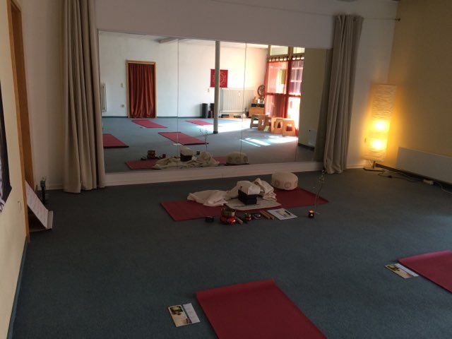 Innenansicht während des Meditations-Workshops - Foto Nr. 1.